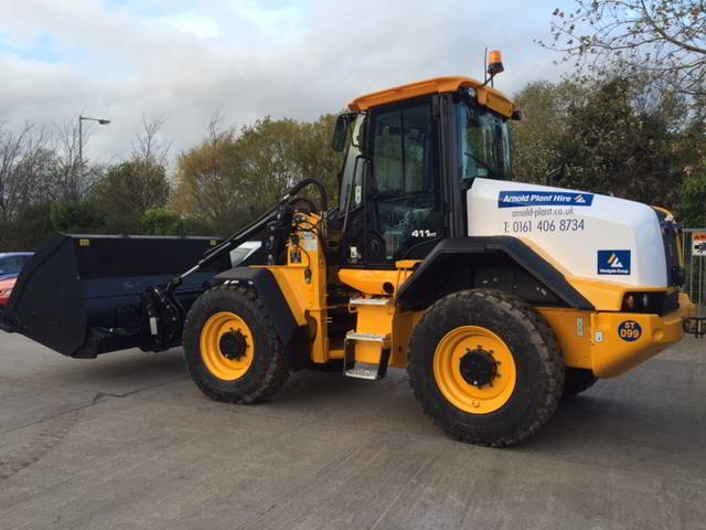 JCB 411 fitted with radar and reverse camera & lights